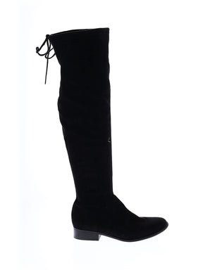 1 shoe size - 9