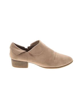 1 shoe size - 11