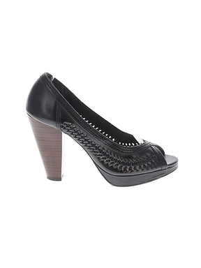 1 shoe size - 6