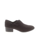 1 shoe size - 8