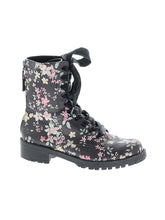 1 shoe size - 8