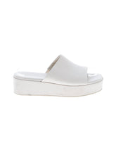 1 shoe size - 9