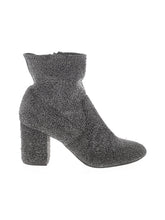 1 shoe size - 10