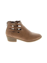 1 shoe size - 4