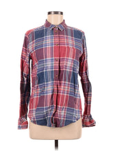 Long Sleeve Button Down Shirt size - M