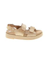 1 shoe size - 9
