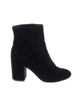1 shoe size - 7
