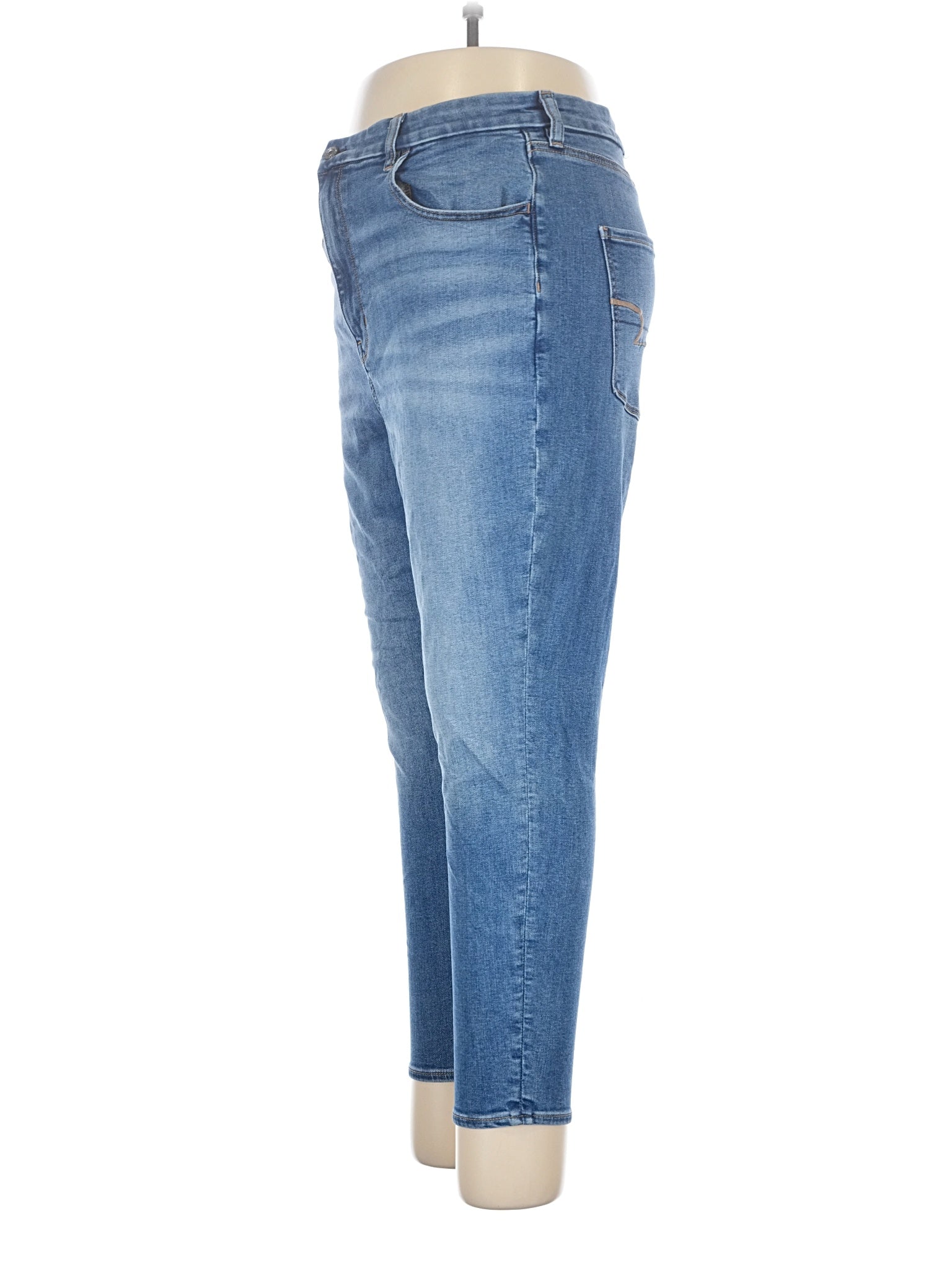 4 size - 18 W