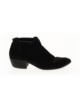 1 shoe size - 8 1/2